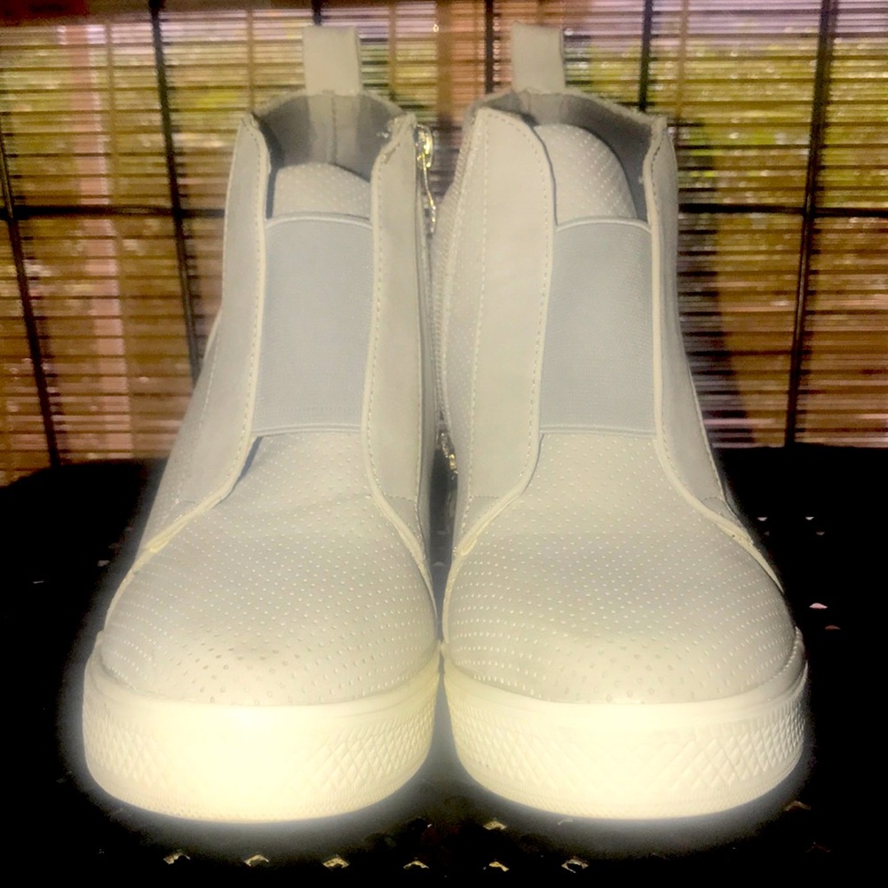 Grey wedges, side zipper